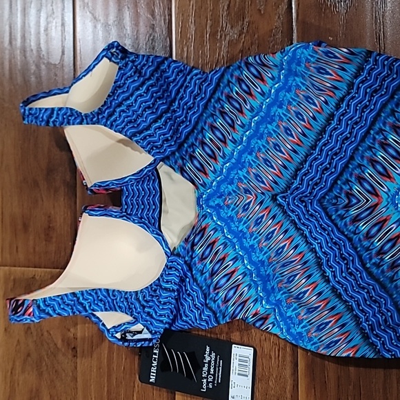 Miraclesuit bathing suit - Picture 5 of 5